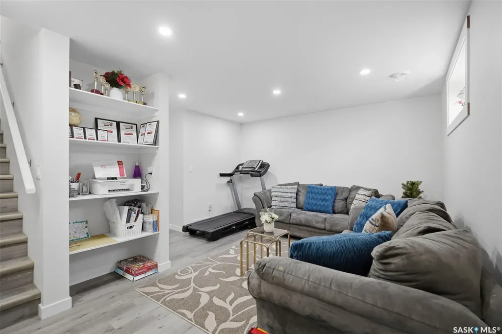 235 Rosewood Boulevard E Saskatoon SK S7V 0J3