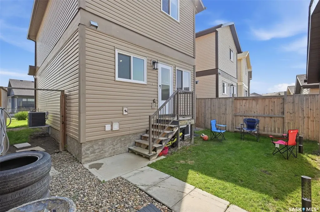 235 Rosewood Boulevard E Saskatoon SK S7V 0J3