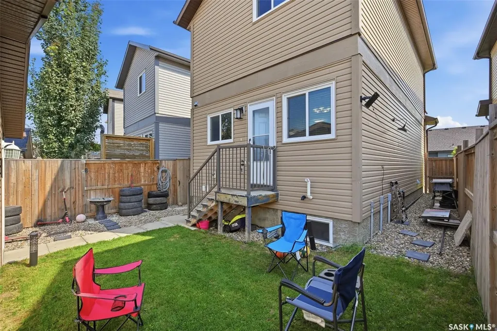 235 Rosewood Boulevard E Saskatoon SK S7V 0J3