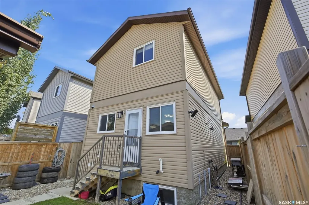 235 Rosewood Boulevard E Saskatoon SK S7V 0J3
