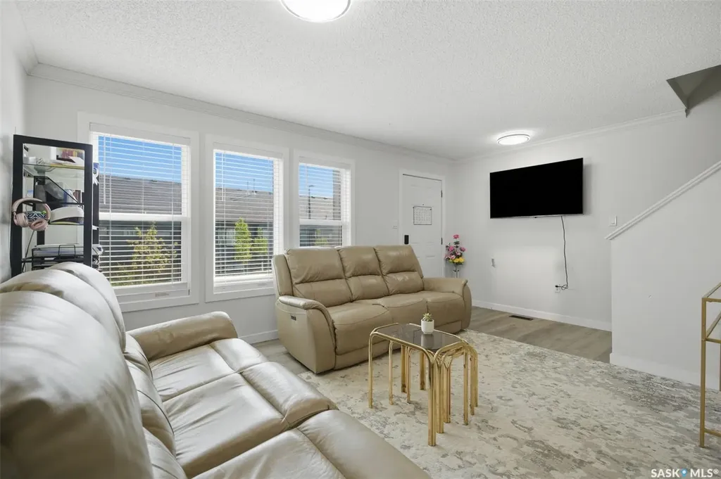 235 Rosewood Boulevard E Saskatoon SK S7V 0J3