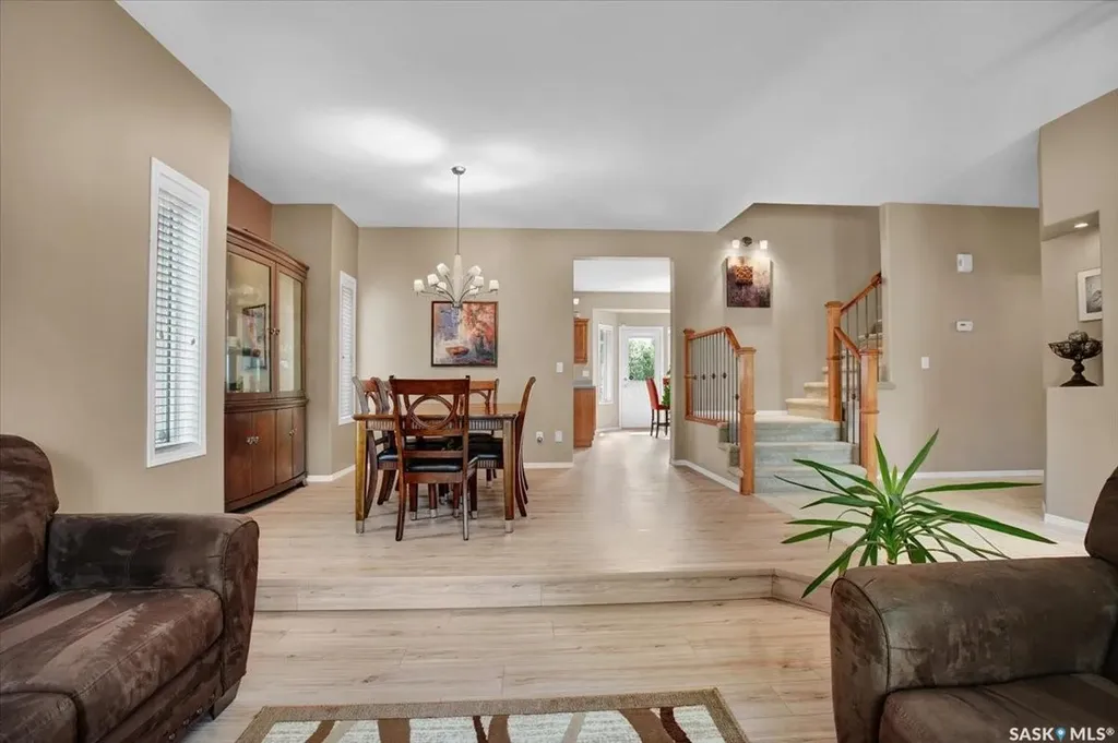 211 Brookshire Crescent Saskatoon SK S7V 1H1