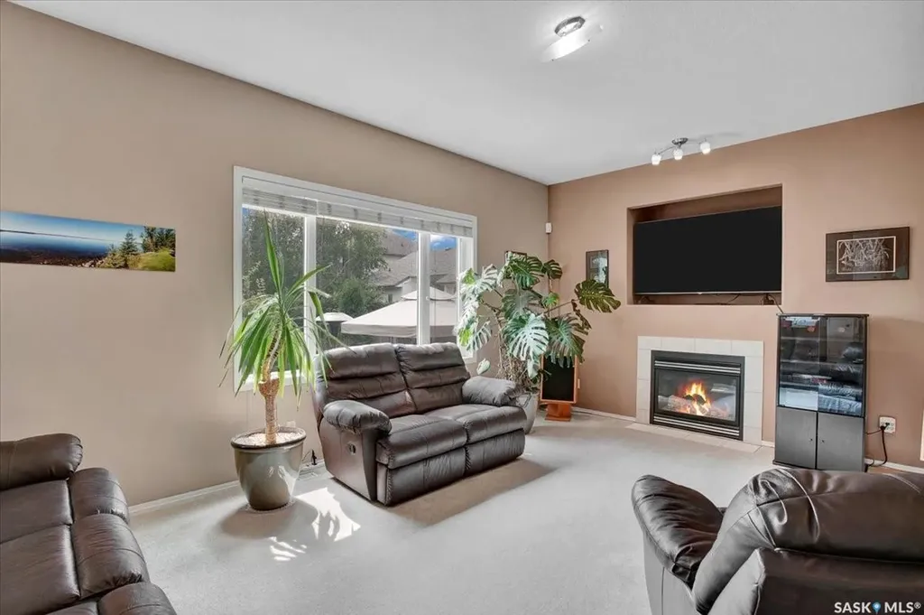 211 Brookshire Crescent Saskatoon SK S7V 1H1