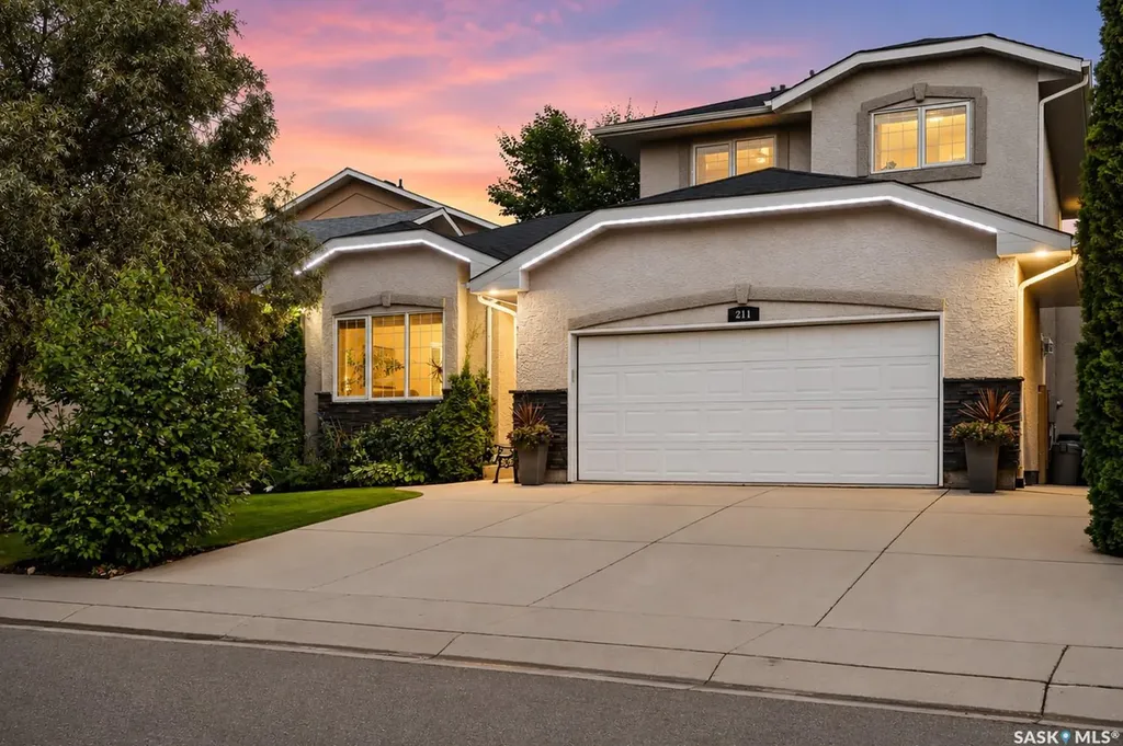 211 Brookshire Crescent Saskatoon SK S7V 1H1