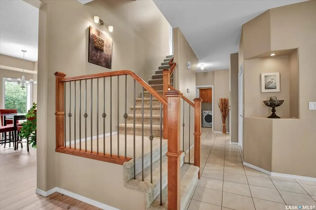 211 Brookshire Crescent Saskatoon SK S7V 1H1