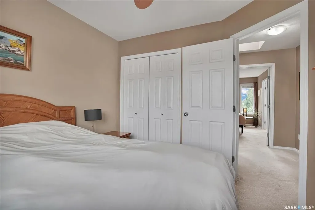 211 Brookshire Crescent Saskatoon SK S7V 1H1