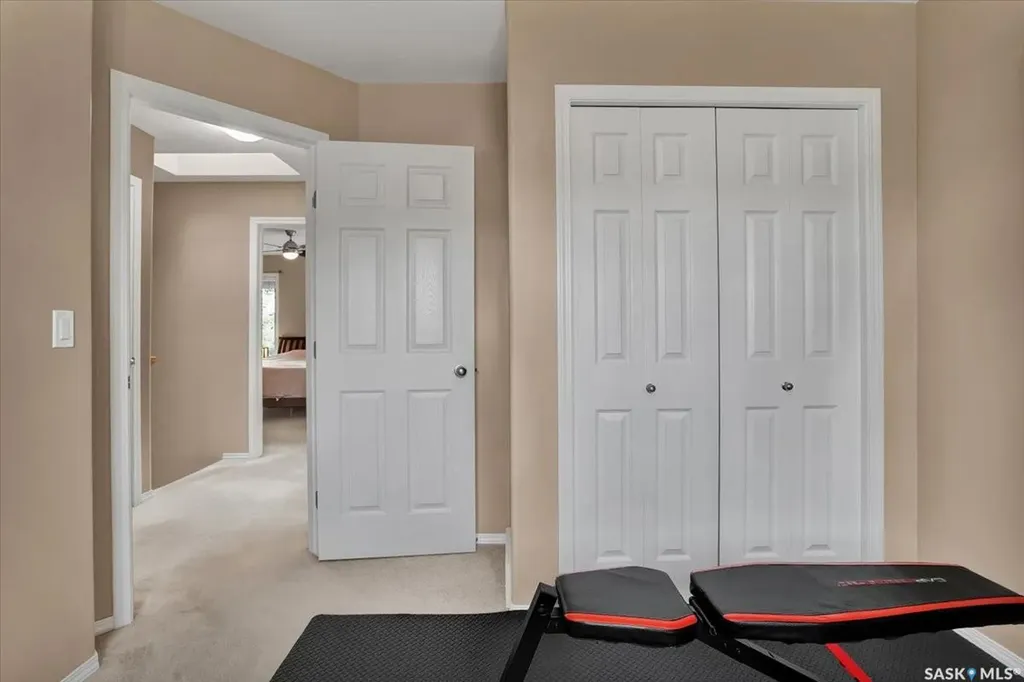 211 Brookshire Crescent Saskatoon SK S7V 1H1