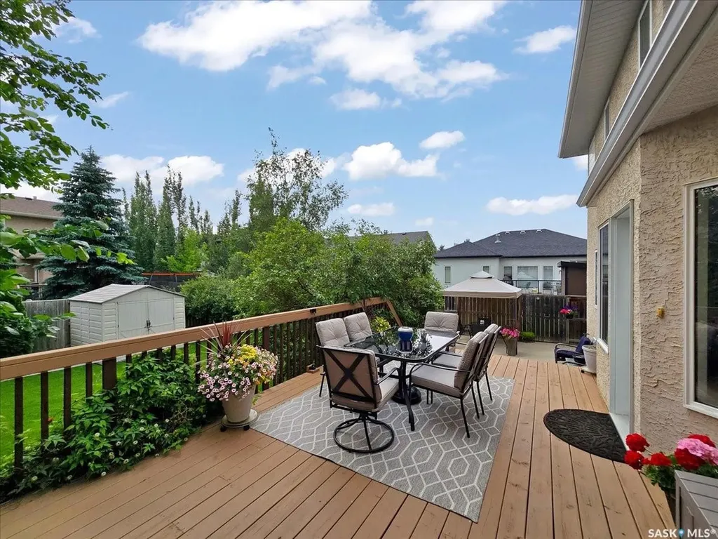 211 Brookshire Crescent Saskatoon SK S7V 1H1