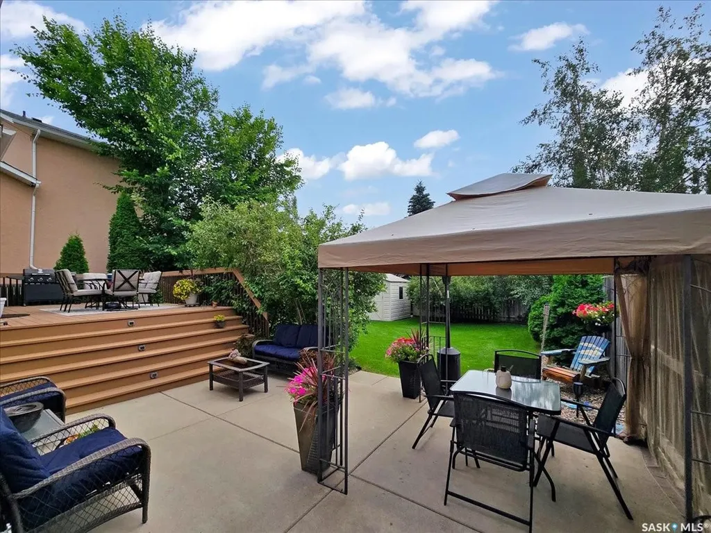 211 Brookshire Crescent Saskatoon SK S7V 1H1