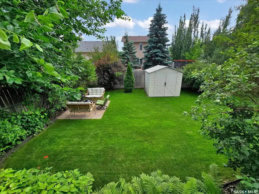211 Brookshire Crescent Saskatoon SK S7V 1H1