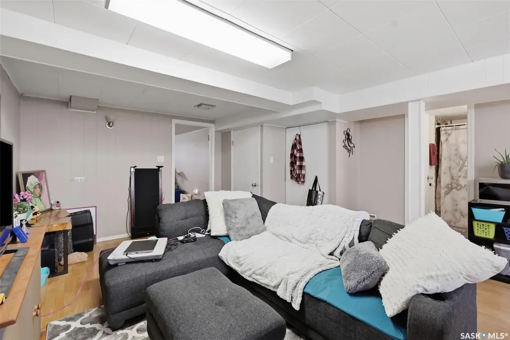 2321 Mckinnon Avenue S Saskatoon SK S7N 1N7