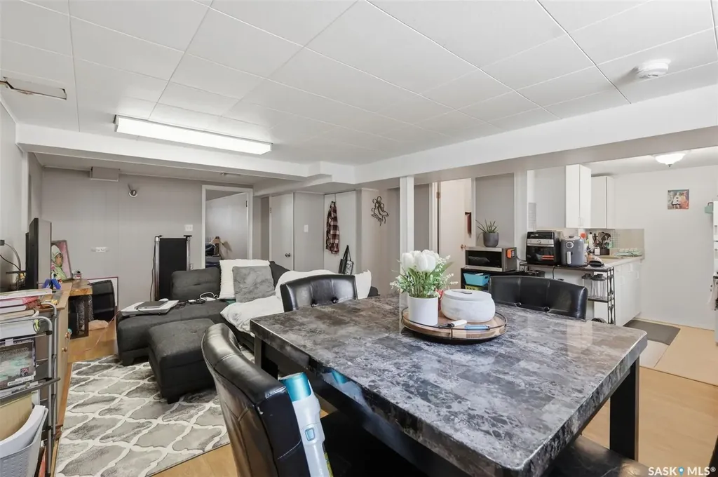 2321 Mckinnon Avenue S Saskatoon SK S7N 1N7