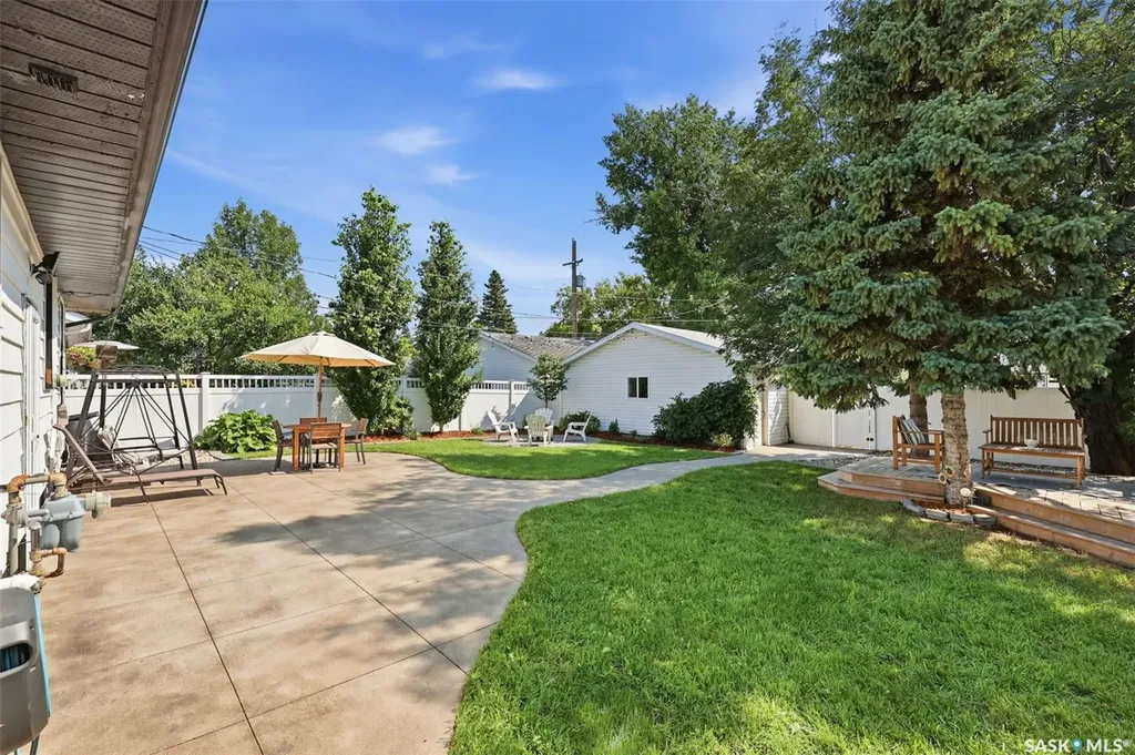 2321 Mckinnon Avenue S Saskatoon SK S7N 1N7