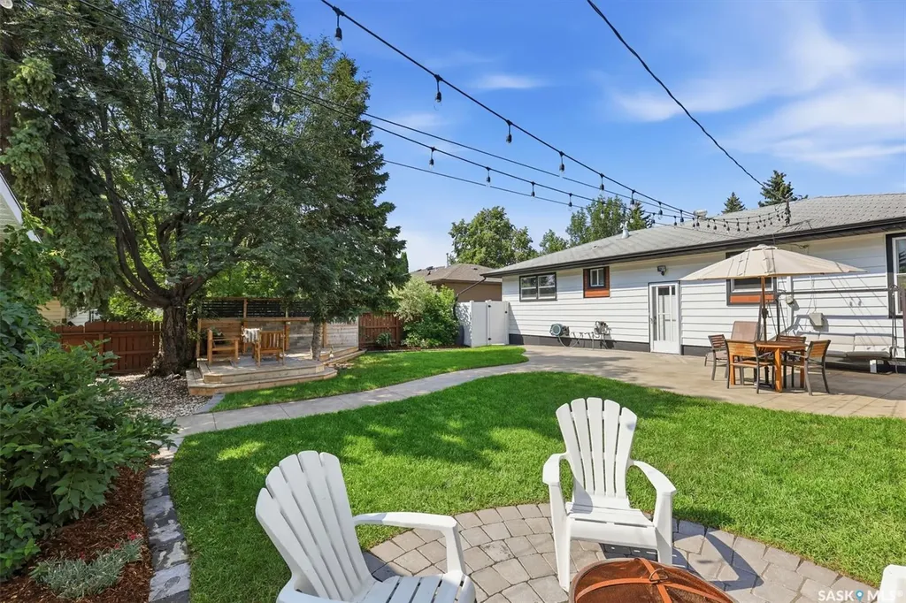 2321 Mckinnon Avenue S Saskatoon SK S7N 1N7