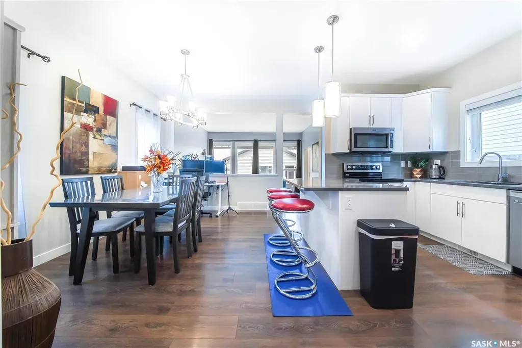 303 Delainey Manor Saskatoon SK S7V 0N4