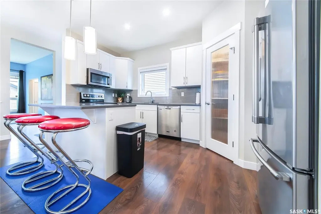 303 Delainey Manor Saskatoon SK S7V 0N4