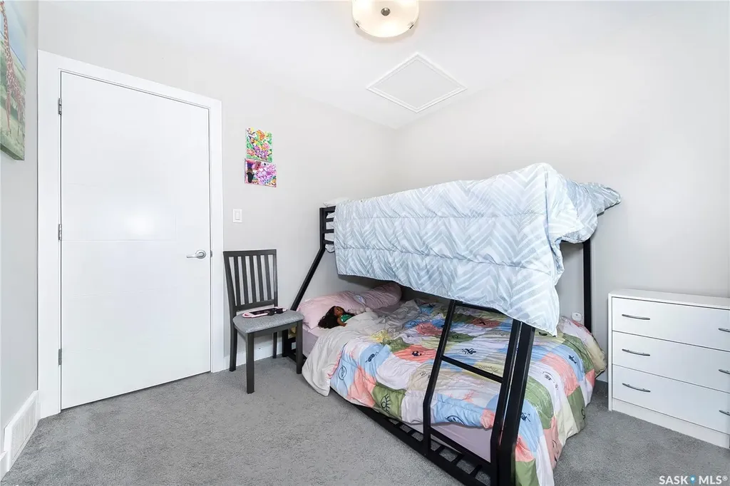 303 Delainey Manor Saskatoon SK S7V 0N4