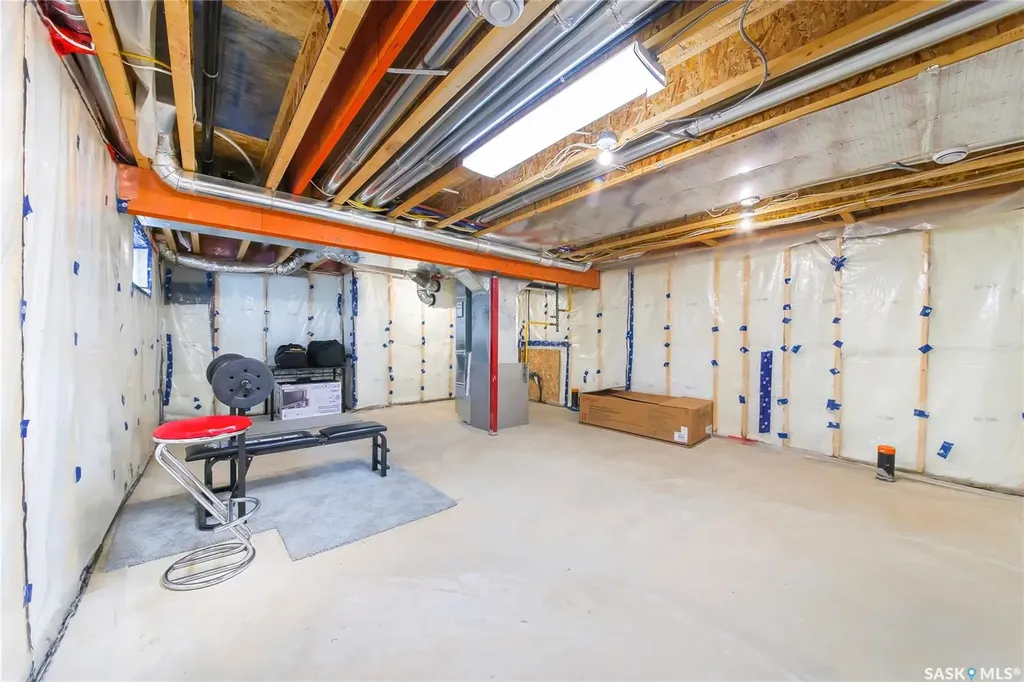 303 Delainey Manor Saskatoon SK S7V 0N4