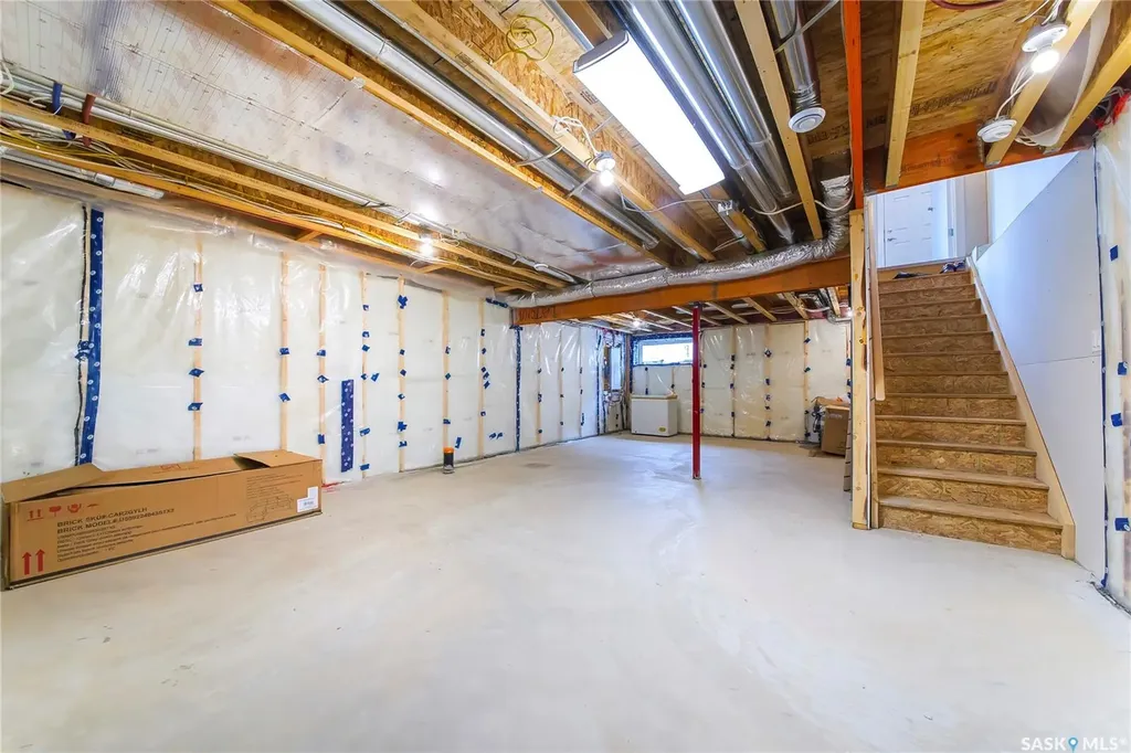 303 Delainey Manor Saskatoon SK S7V 0N4