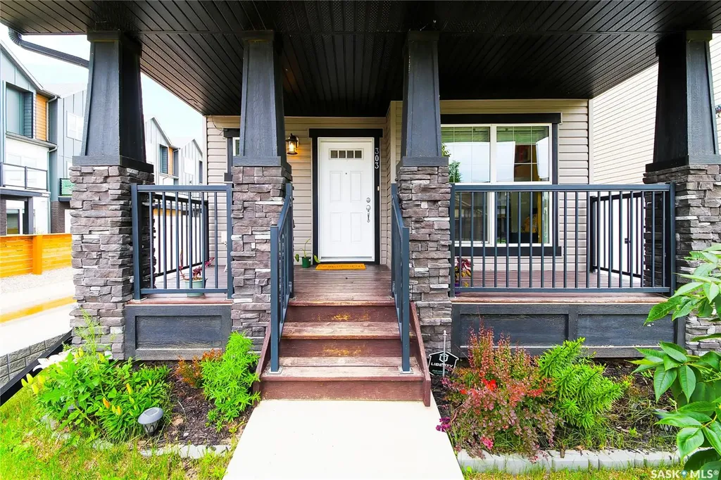 303 Delainey Manor Saskatoon SK S7V 0N4