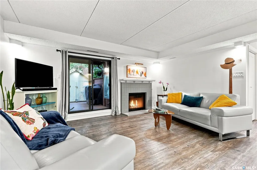 441 Pendygrasse Road Saskatoon SK S7M 5C1
