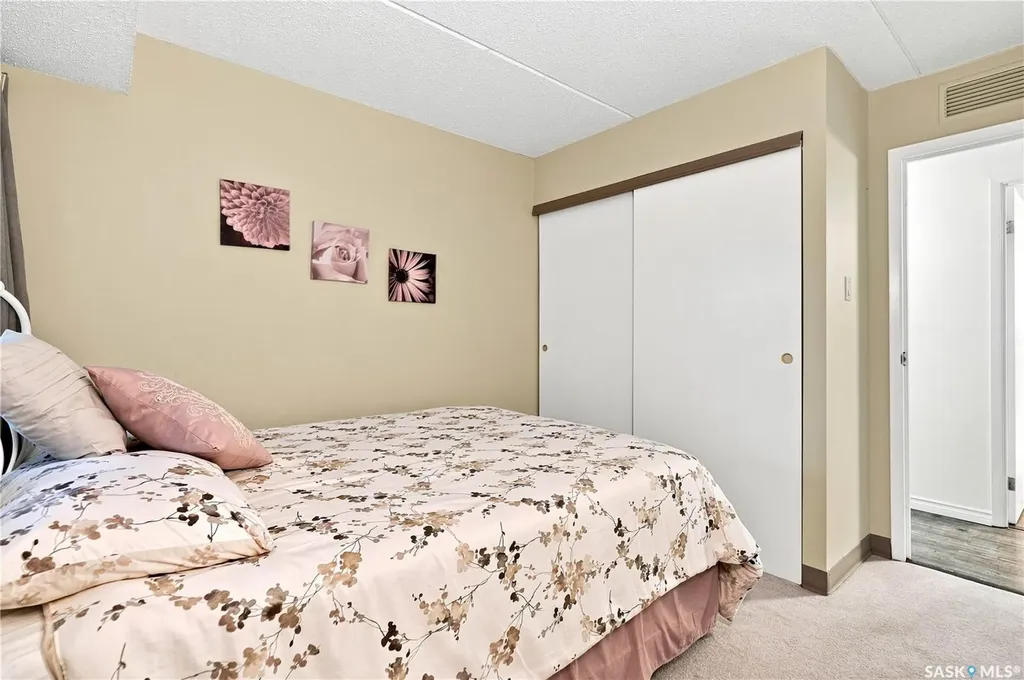 441 Pendygrasse Road Saskatoon SK S7M 5C1