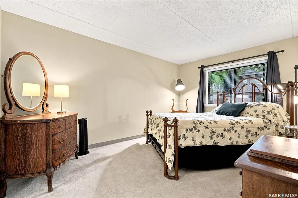 441 Pendygrasse Road Saskatoon SK S7M 5C1
