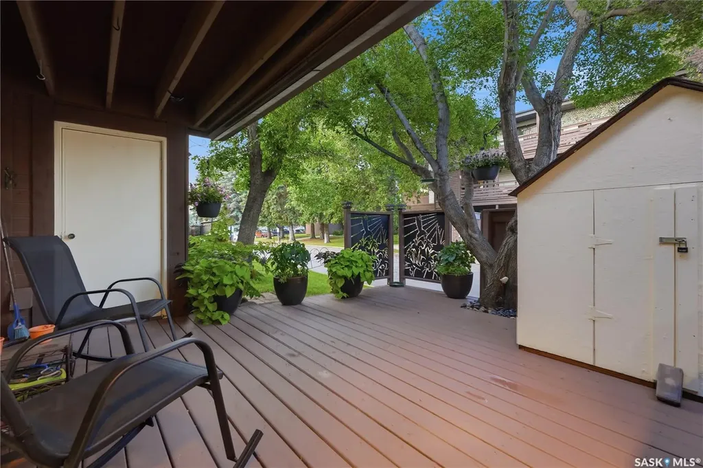 441 Pendygrasse Road Saskatoon SK S7M 5C1