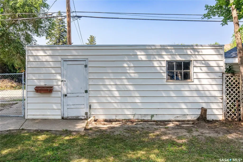 218 Coteau Street W Moose Jaw SK S6H 5C7