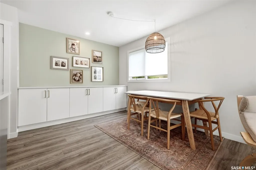 3 Woodlawn Place Regina SK S4S 5M9