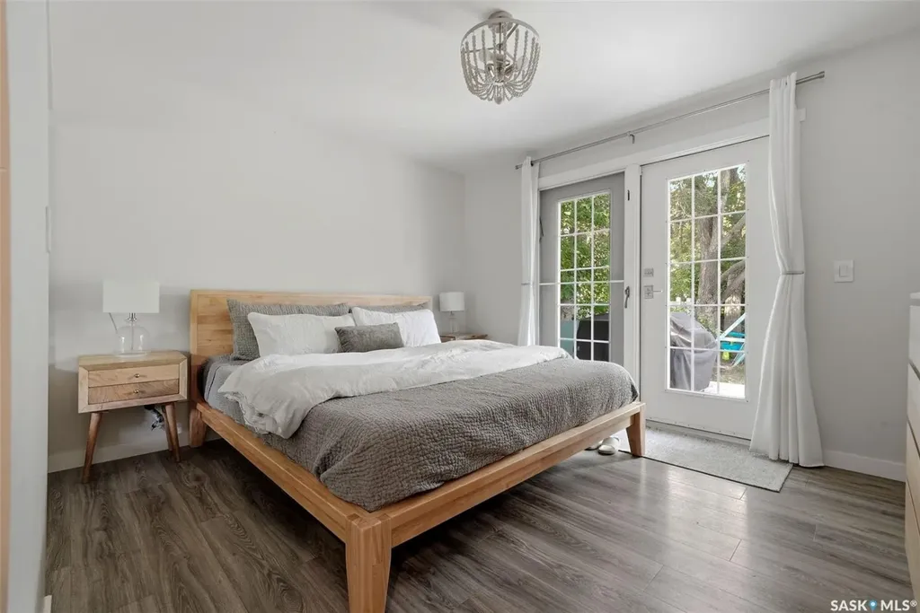 3 Woodlawn Place Regina SK S4S 5M9