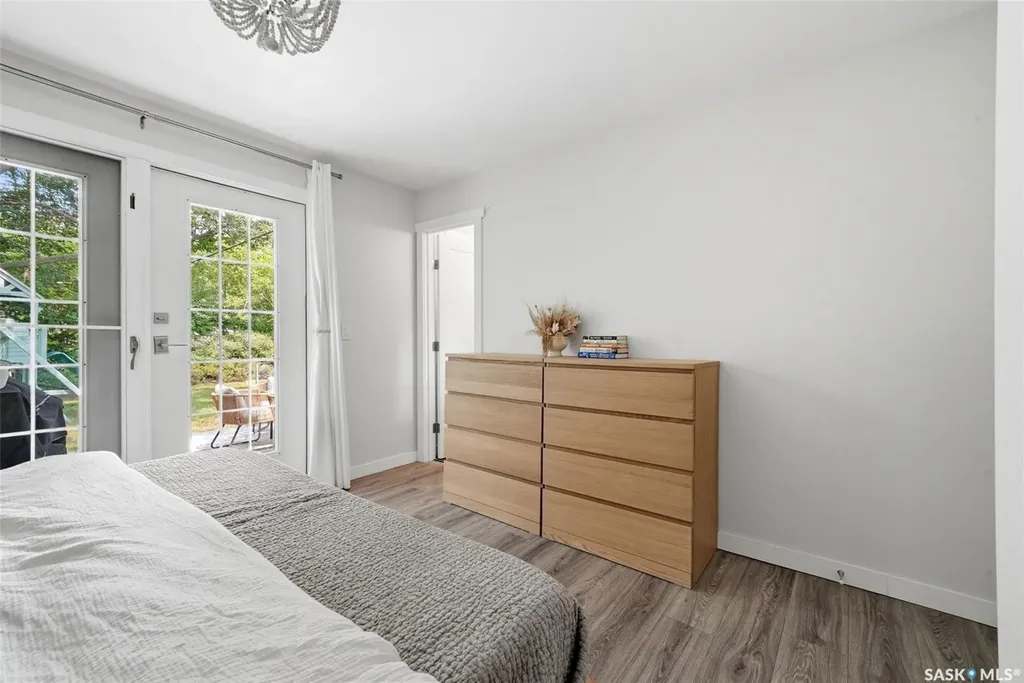 3 Woodlawn Place Regina SK S4S 5M9