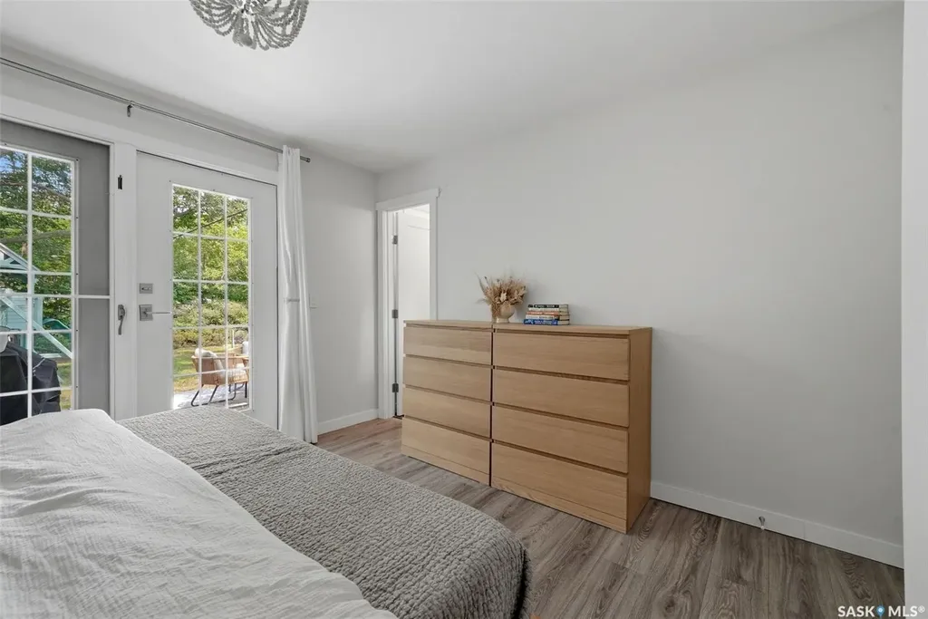 3 Woodlawn Place Regina SK S4S 5M9