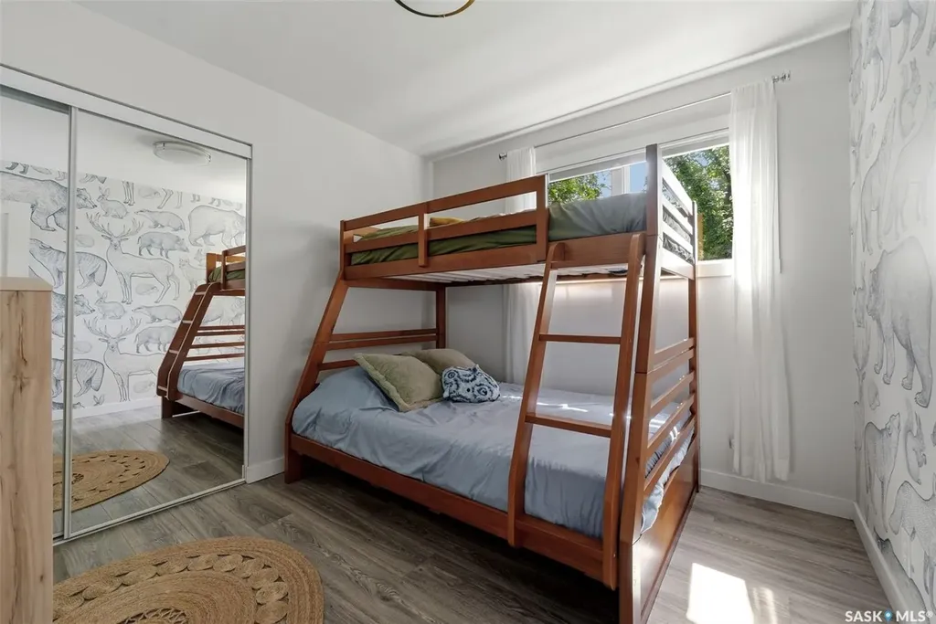 3 Woodlawn Place Regina SK S4S 5M9