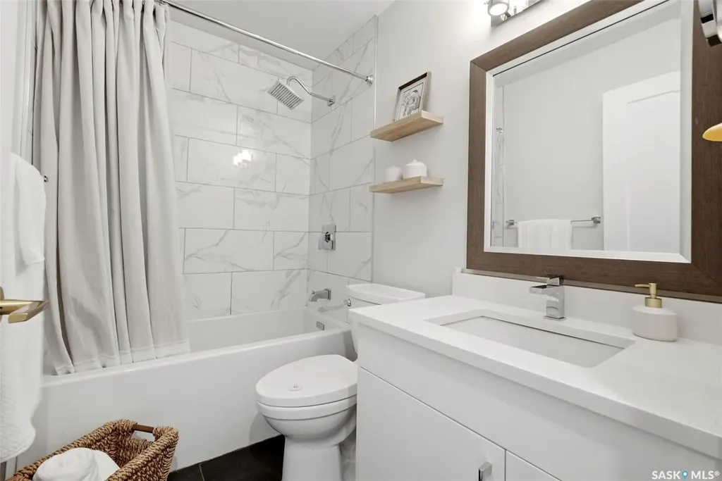 3 Woodlawn Place Regina SK S4S 5M9