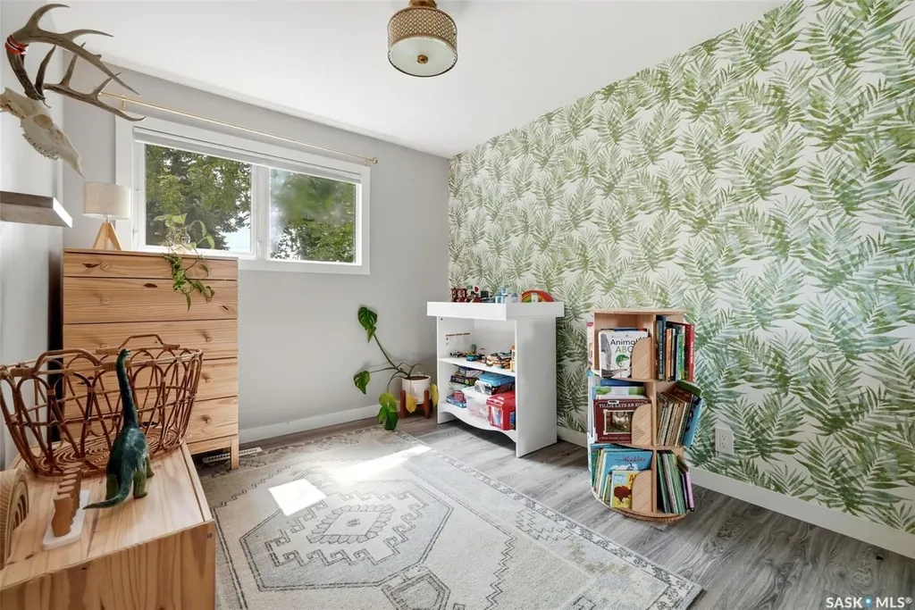 3 Woodlawn Place Regina SK S4S 5M9
