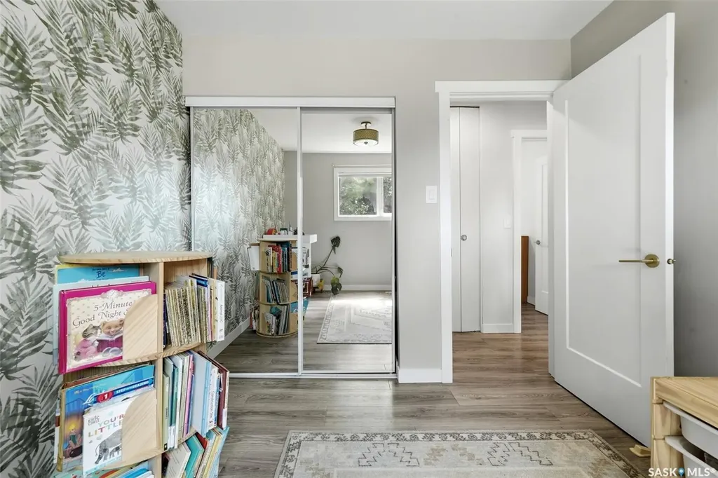 3 Woodlawn Place Regina SK S4S 5M9