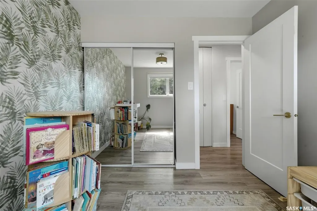 3 Woodlawn Place Regina SK S4S 5M9