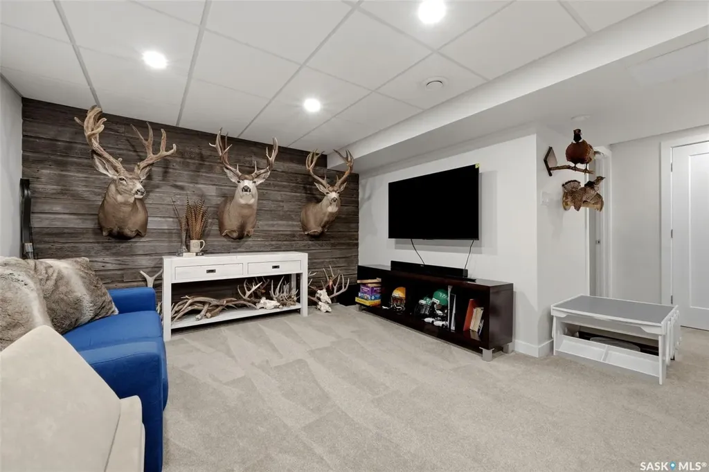 3 Woodlawn Place Regina SK S4S 5M9