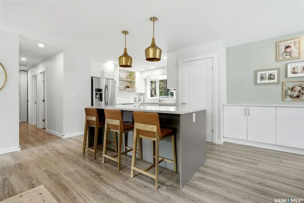 3 Woodlawn Place Regina SK S4S 5M9
