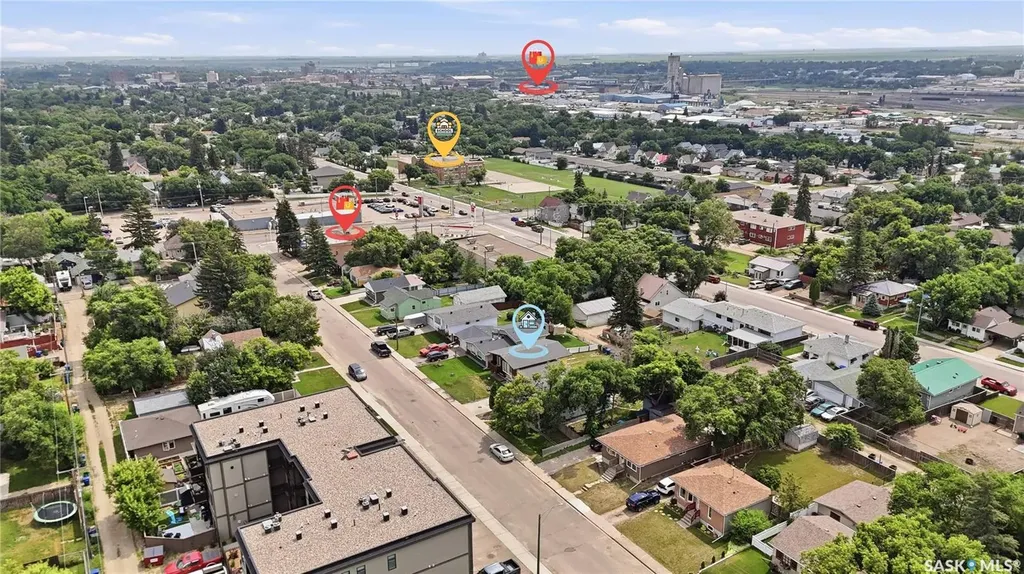 933 Montgomery Street Moose Jaw SK S6H 2W7