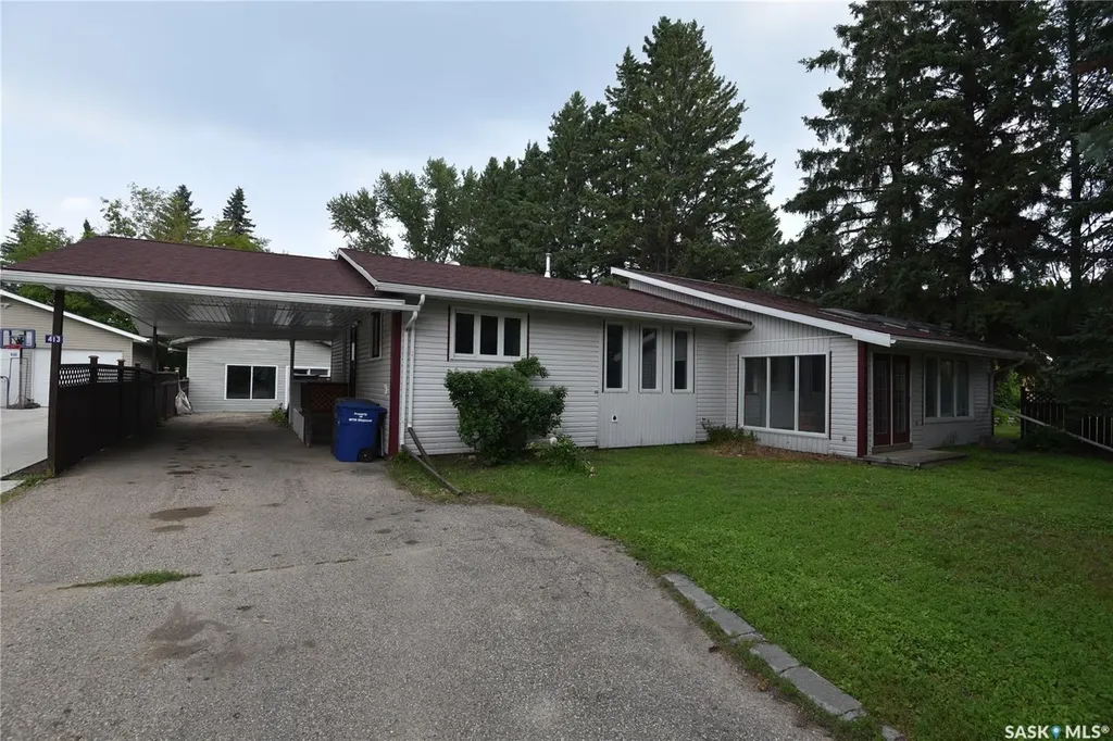 413 Maple Road E Nipawin SK S0E 1E0