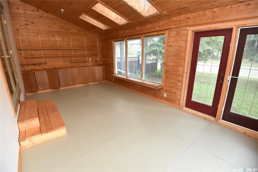 413 Maple Road E Nipawin SK S0E 1E0