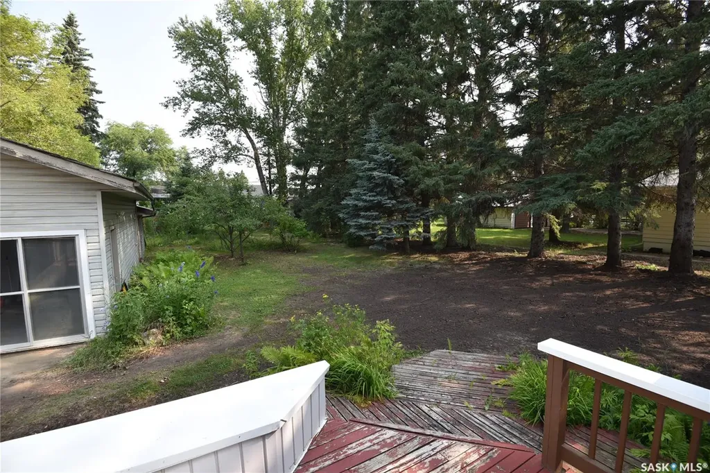 413 Maple Road E Nipawin SK S0E 1E0