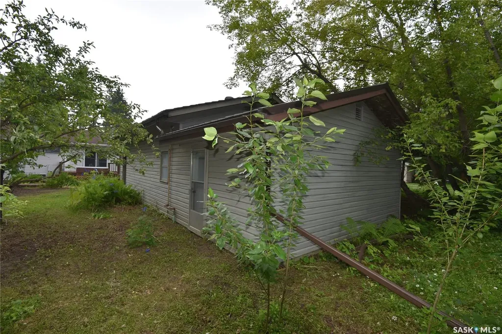 413 Maple Road E Nipawin SK S0E 1E0