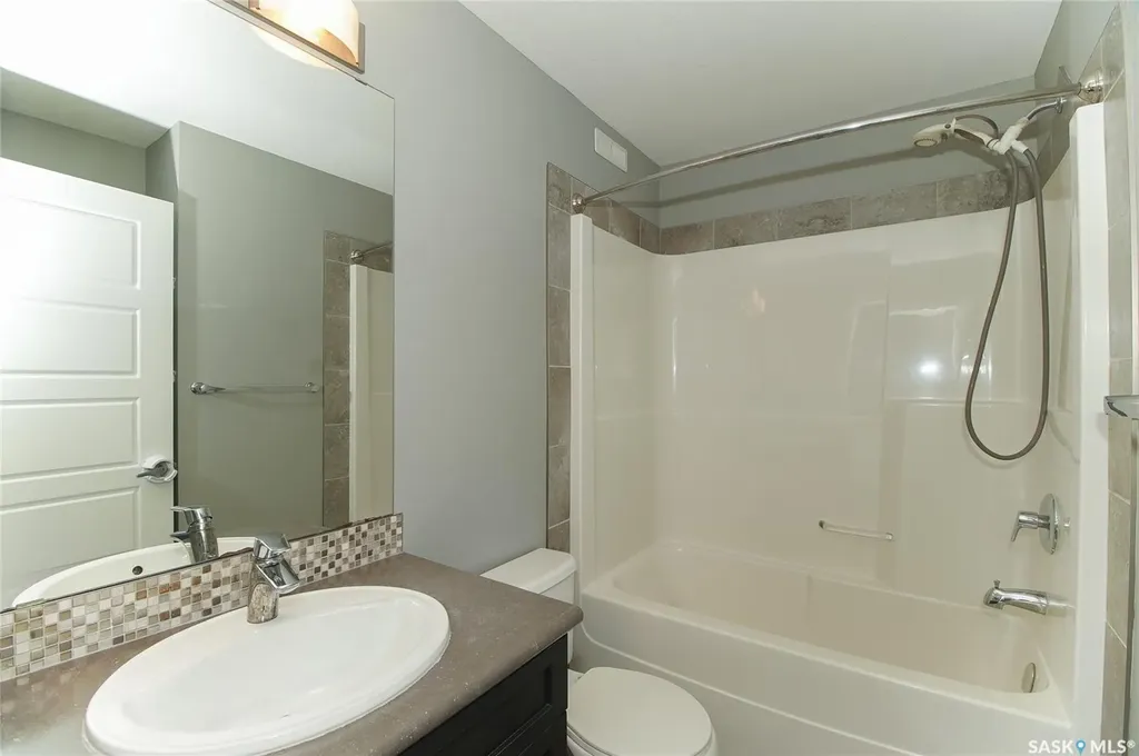4541 Green Rock Road Regina SK S4V 3K8