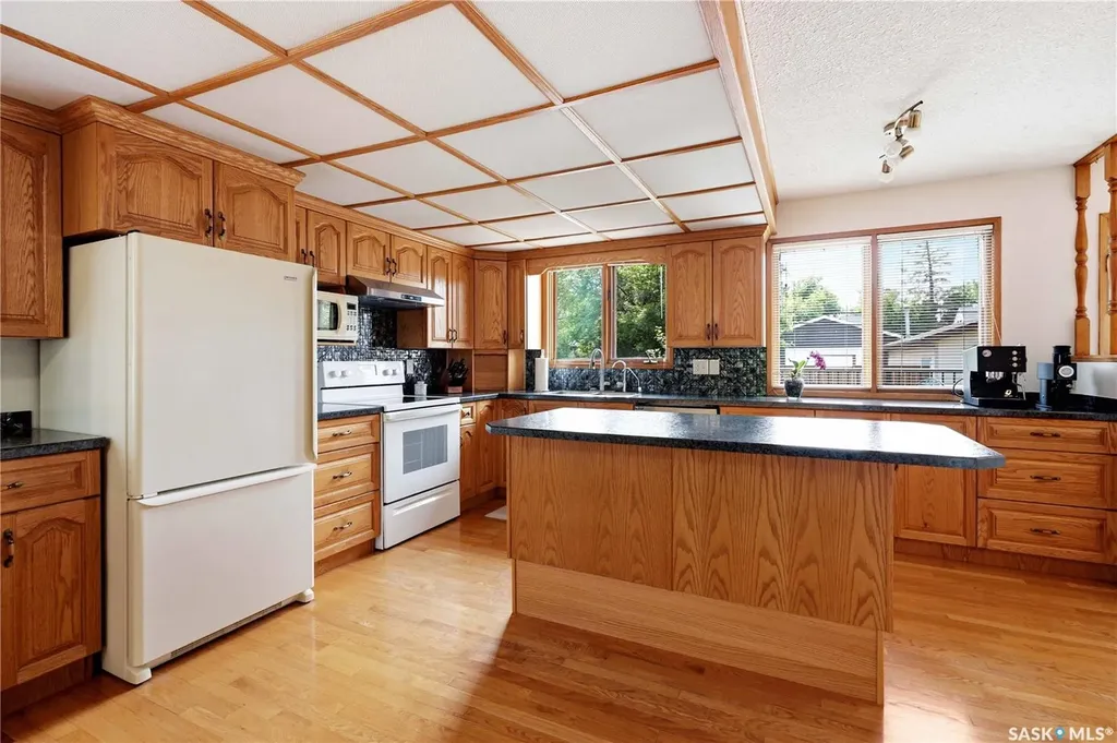 133 113th Street W Saskatoon SK S7N 1V9