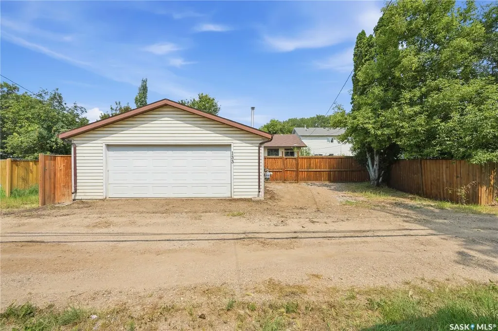 133 113th Street W Saskatoon SK S7N 1V9
