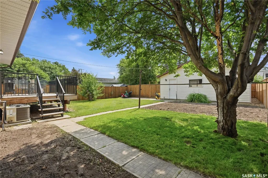 133 113th Street W Saskatoon SK S7N 1V9