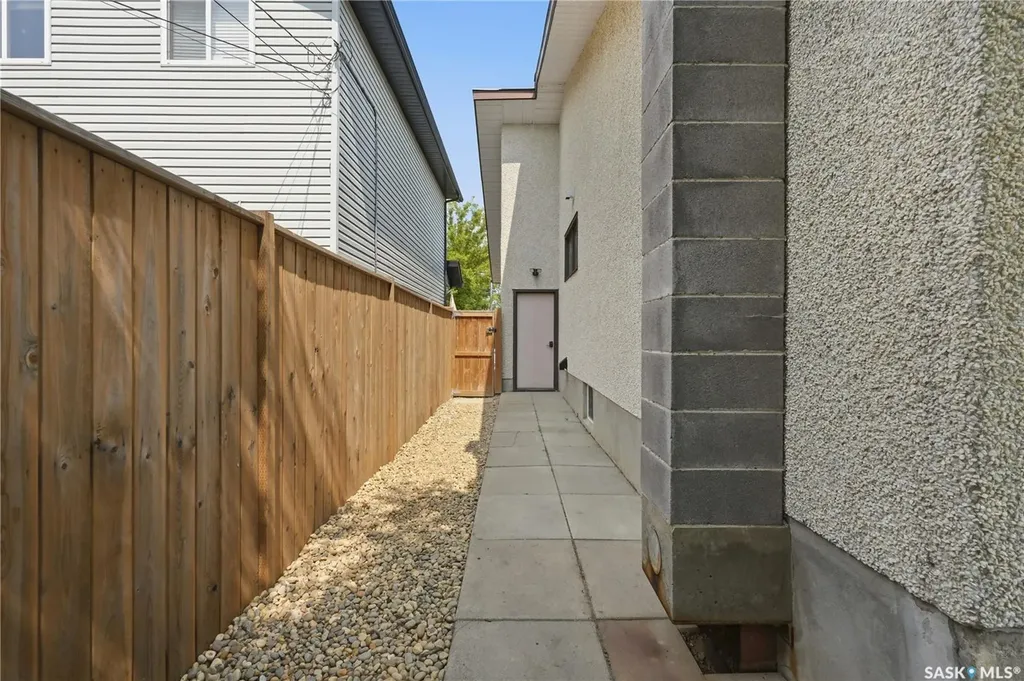 133 113th Street W Saskatoon SK S7N 1V9